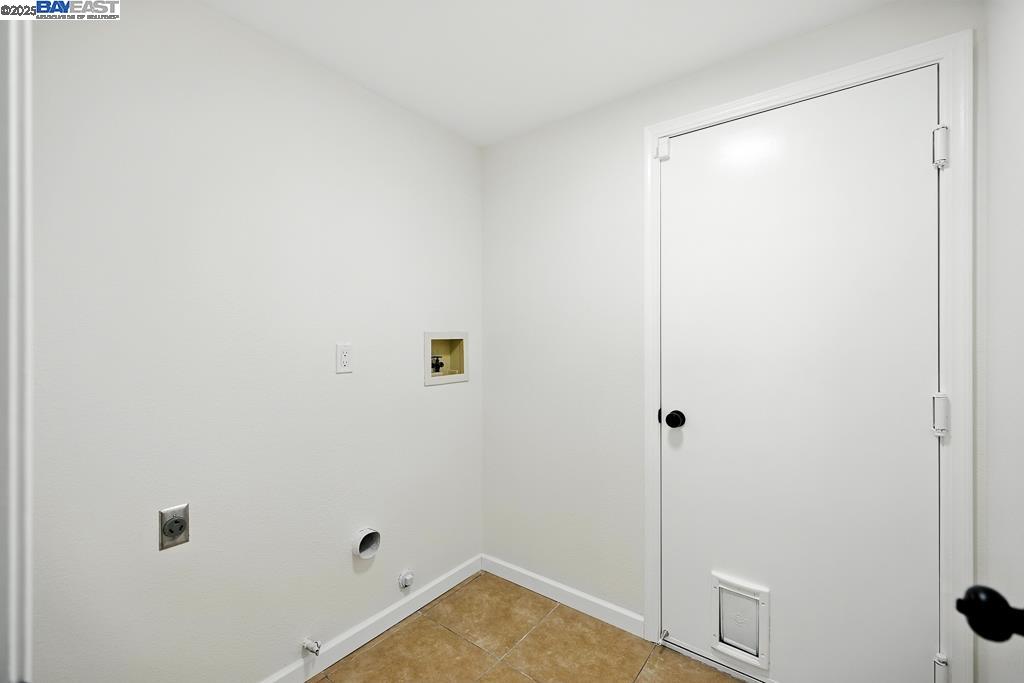 302 Carson St