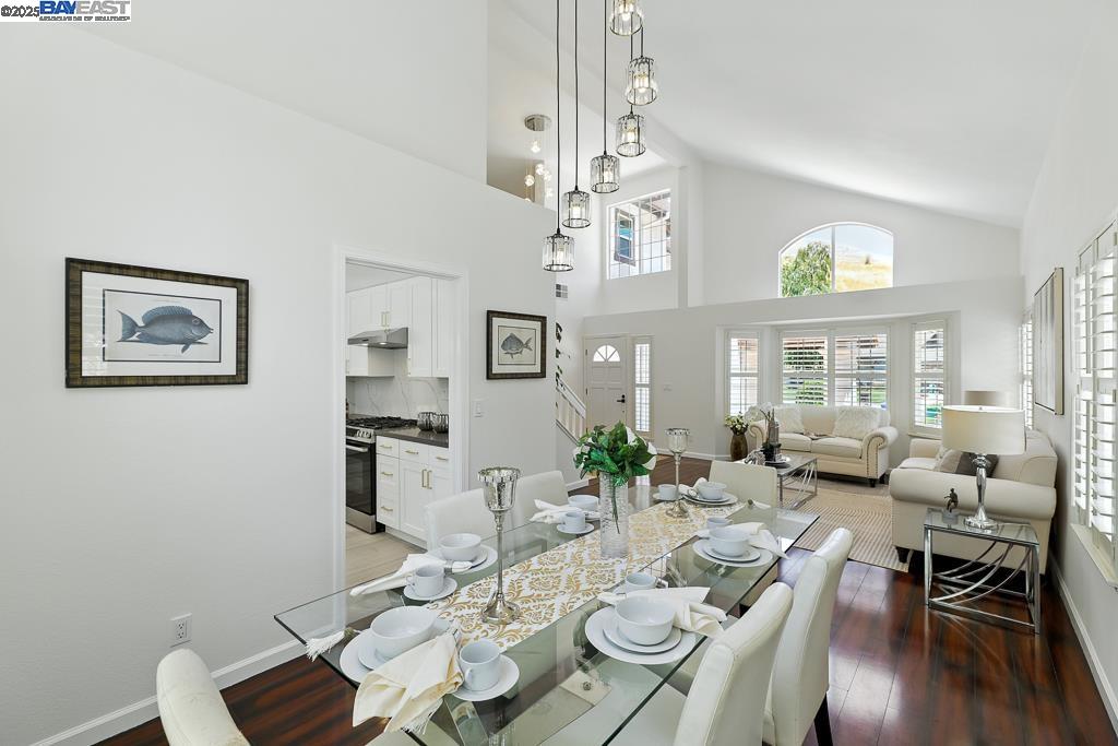 302 Carson St