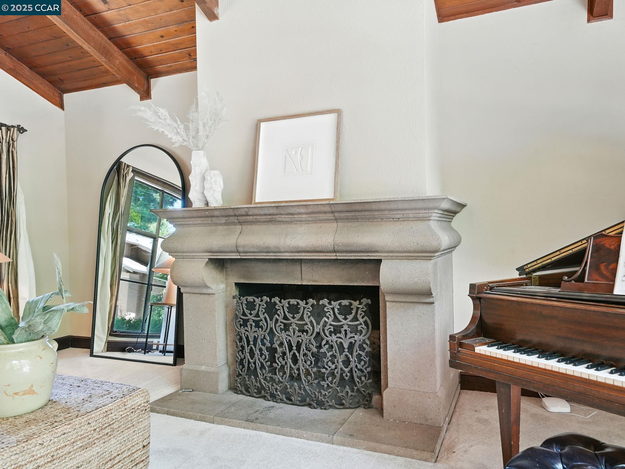 66 Ambleside Court