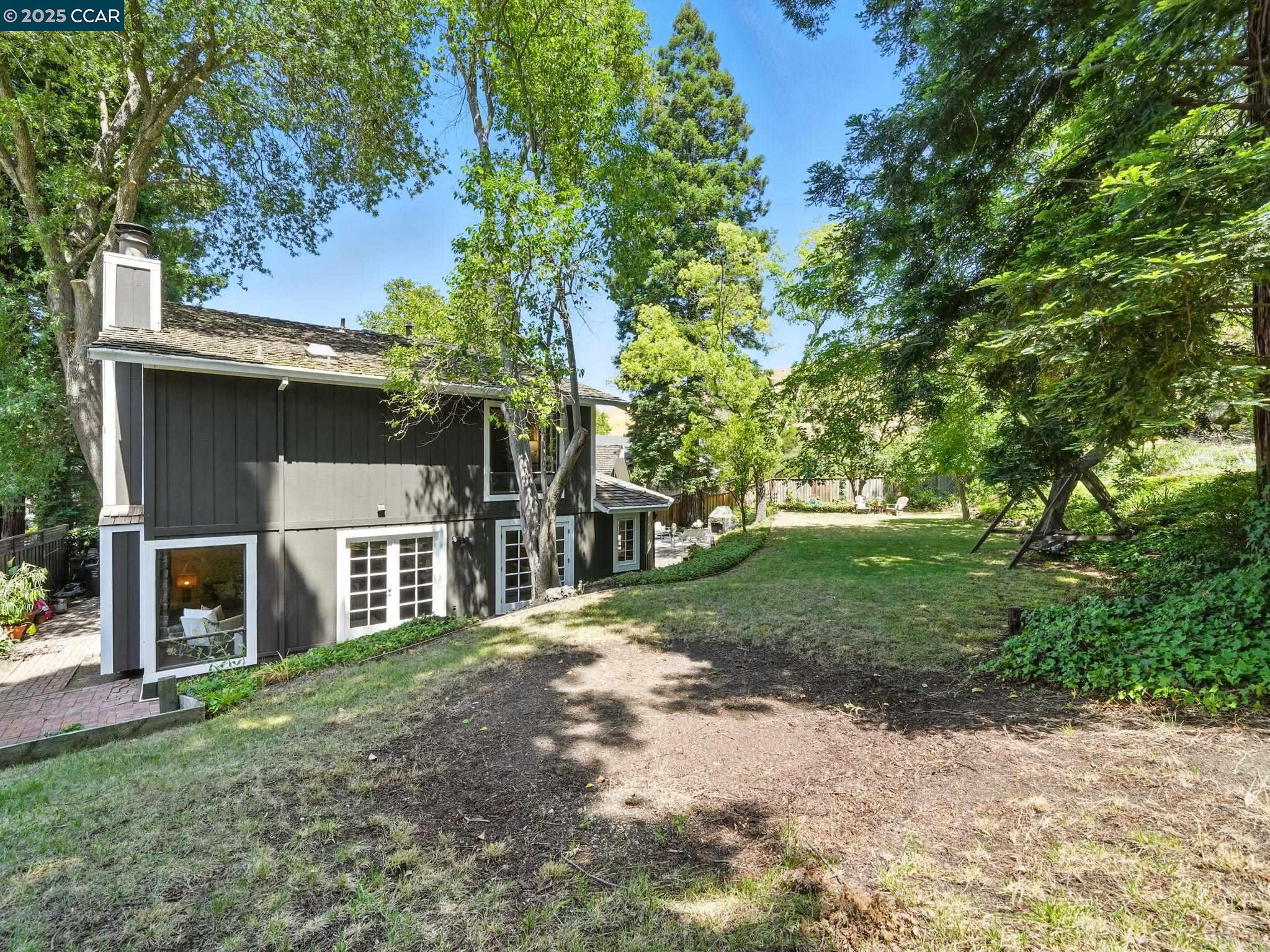 66 Ambleside Court
