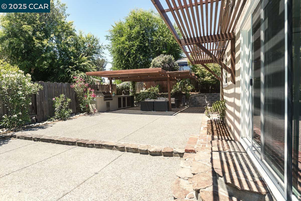 1736 Silverwood Dr
