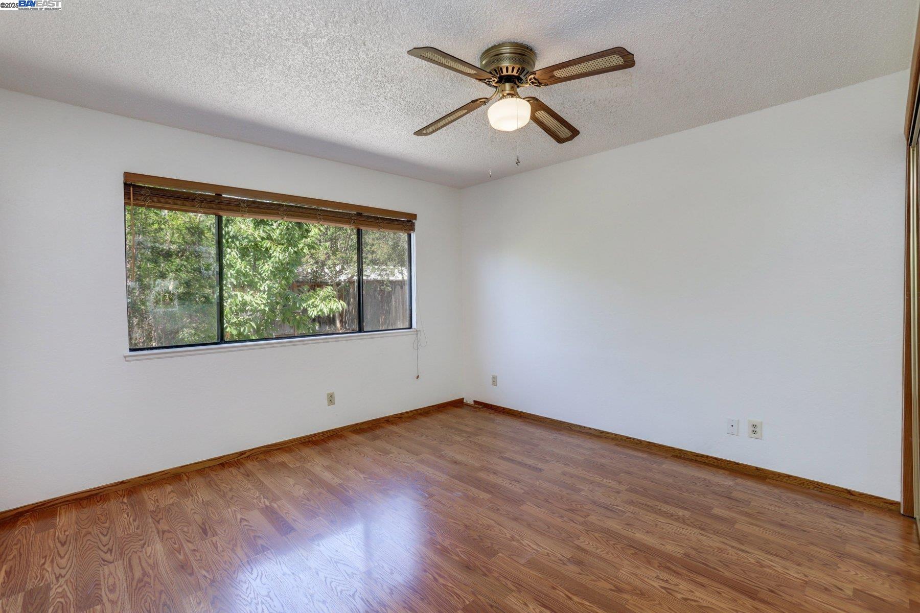 850 Tanager Rd