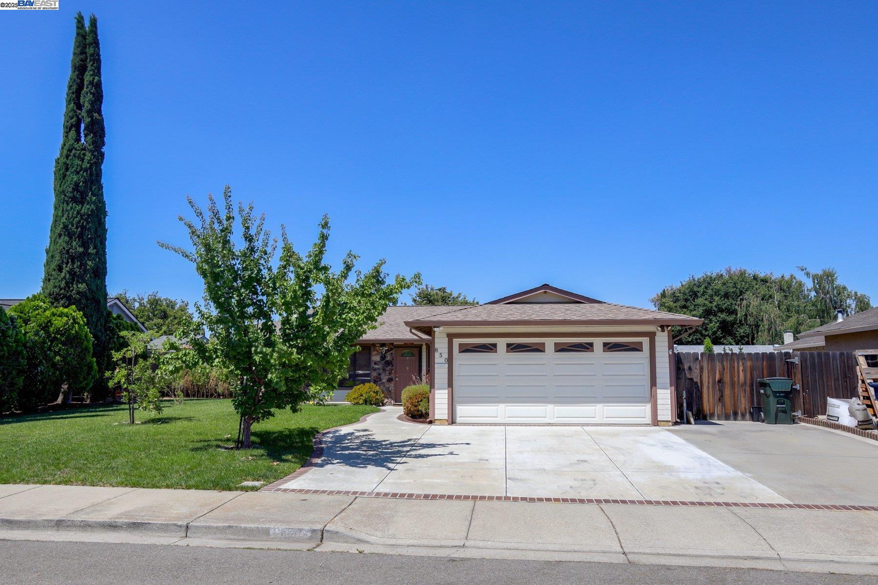 850 Tanager Rd