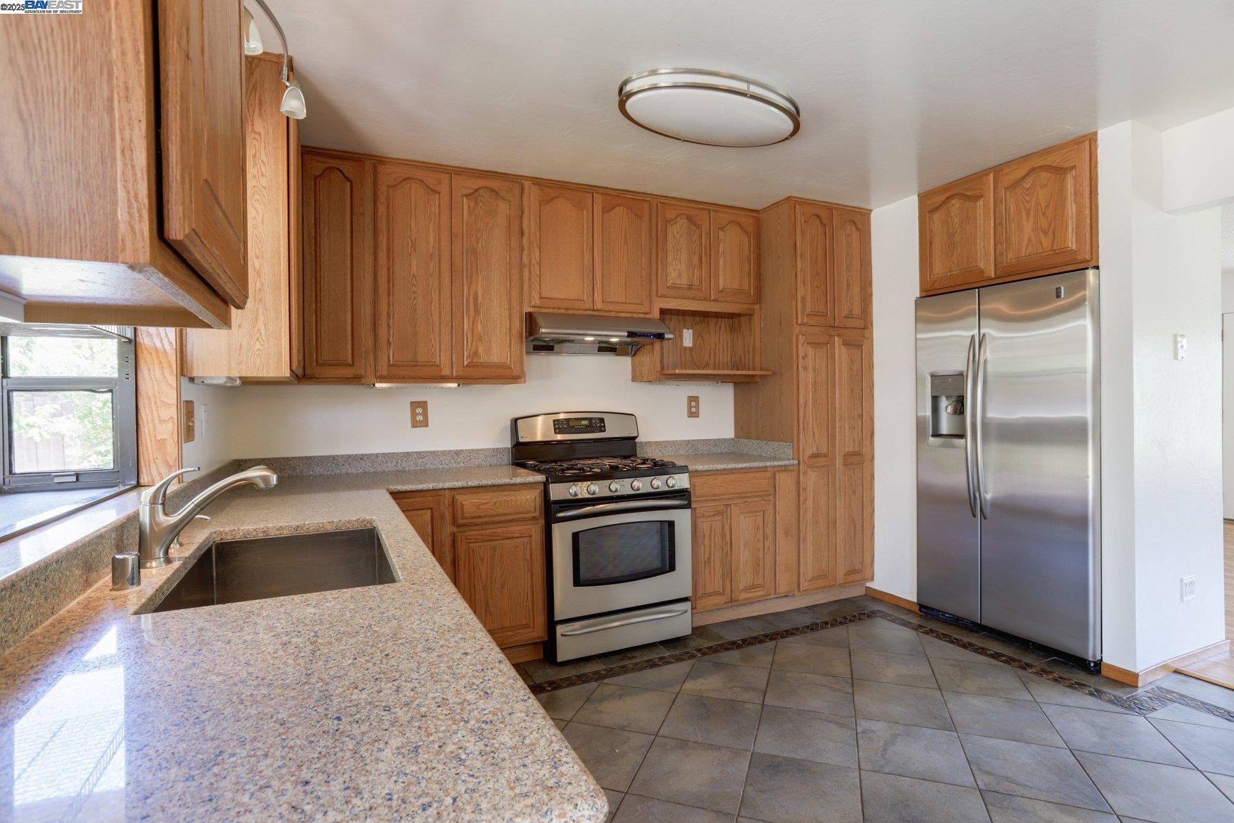 850 Tanager Rd