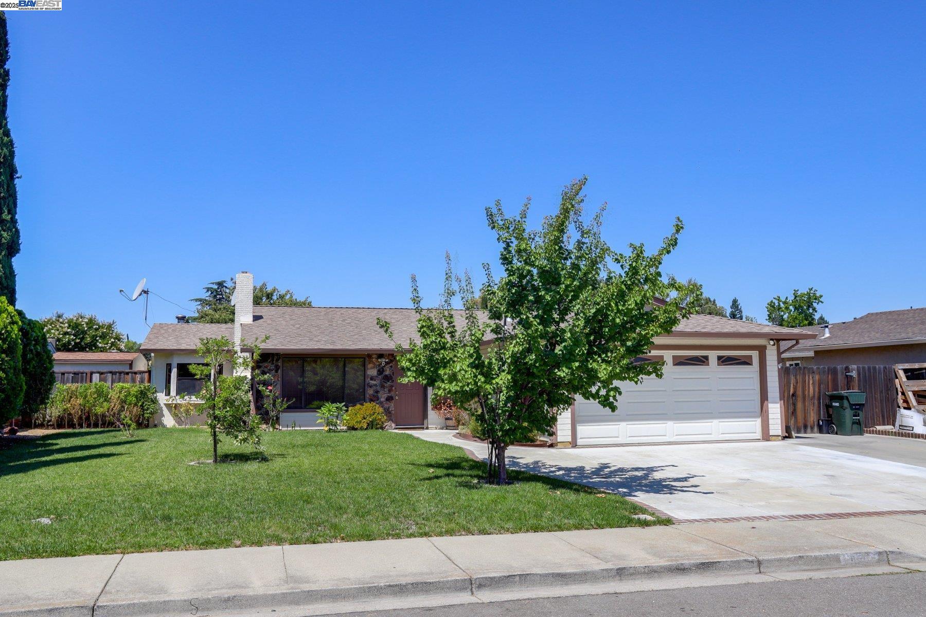 850 Tanager Rd
