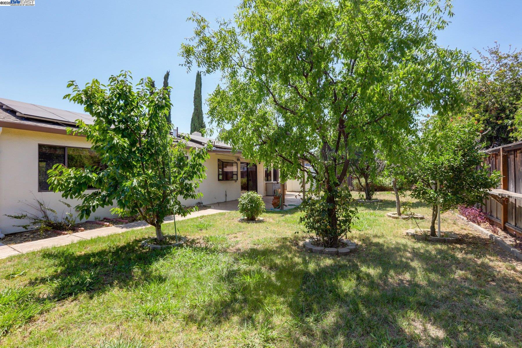 850 Tanager Rd