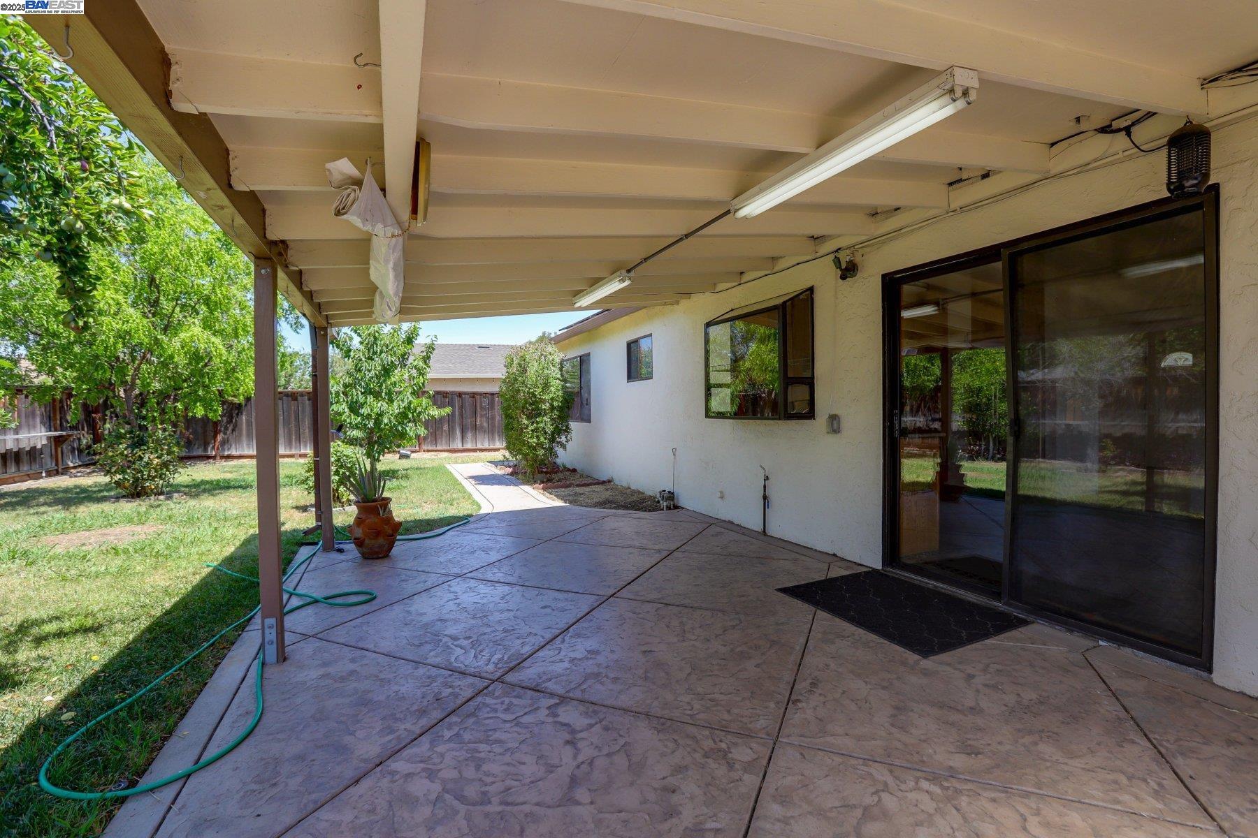 850 Tanager Rd
