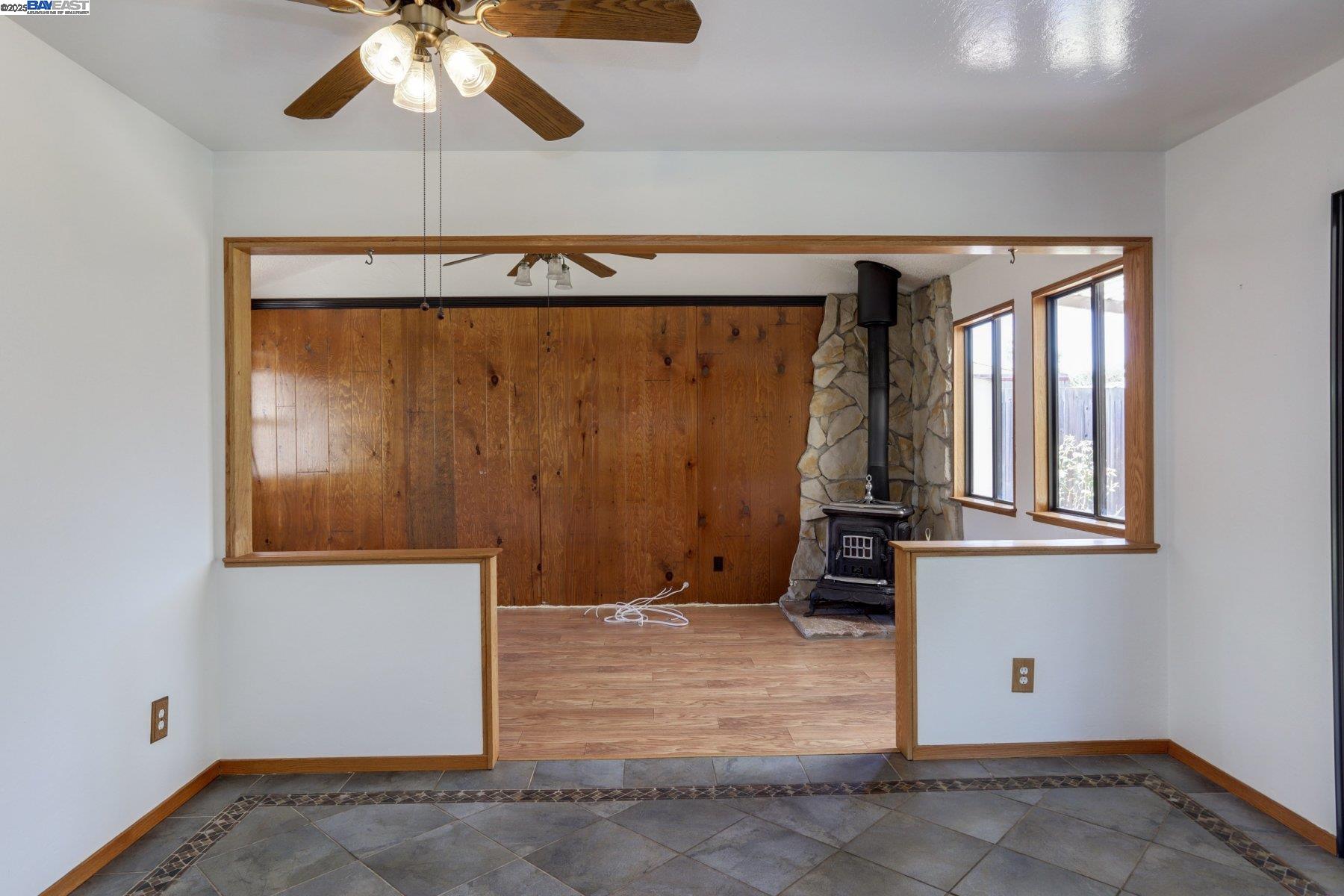 850 Tanager Rd