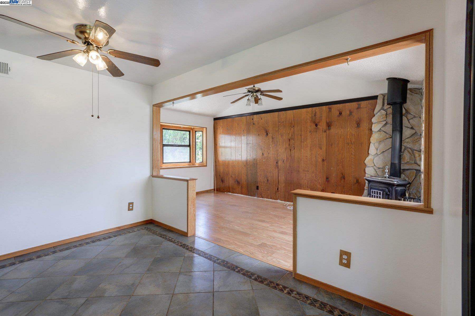 850 Tanager Rd