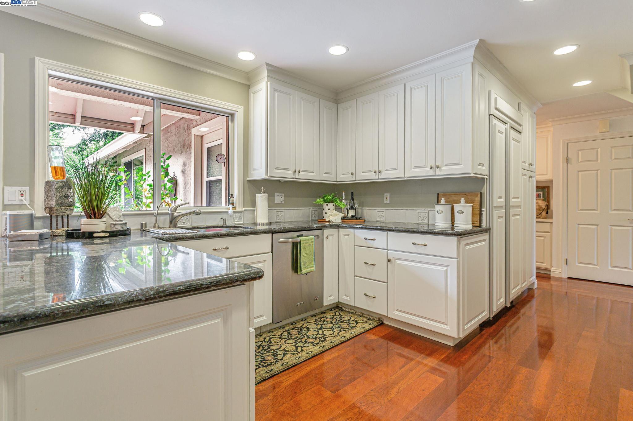 736 Tunbridge Rd