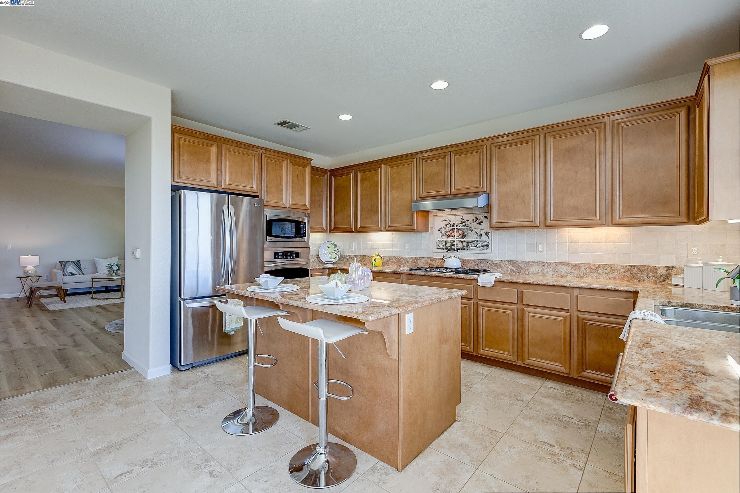 2528 AMANTEA WAY