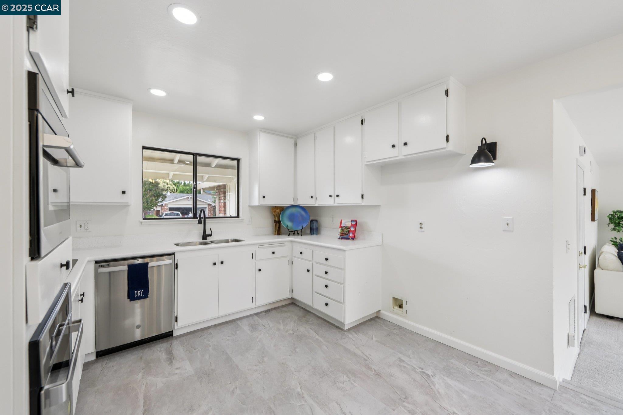 6533 King Way