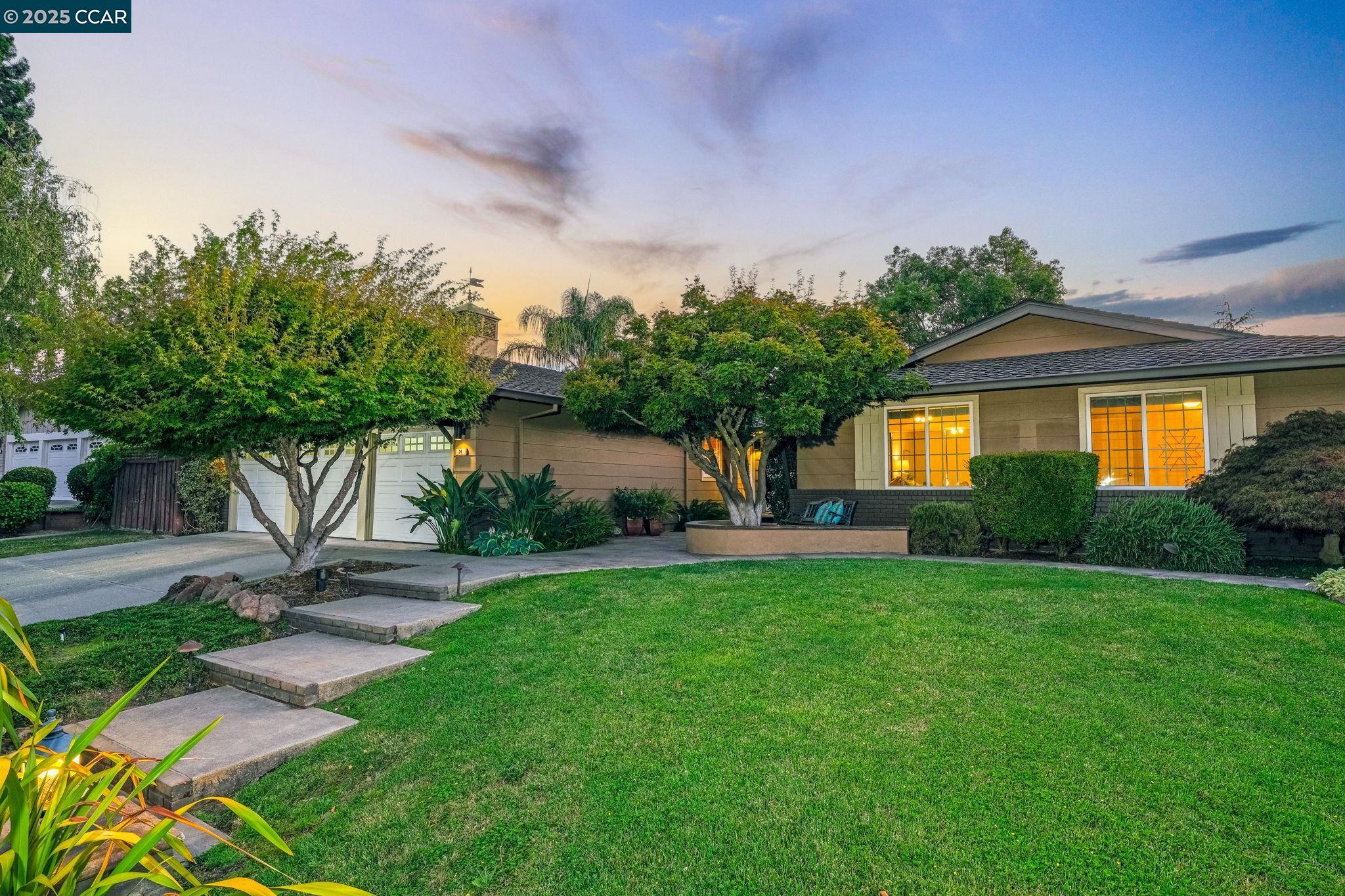 34 Willowview Ct