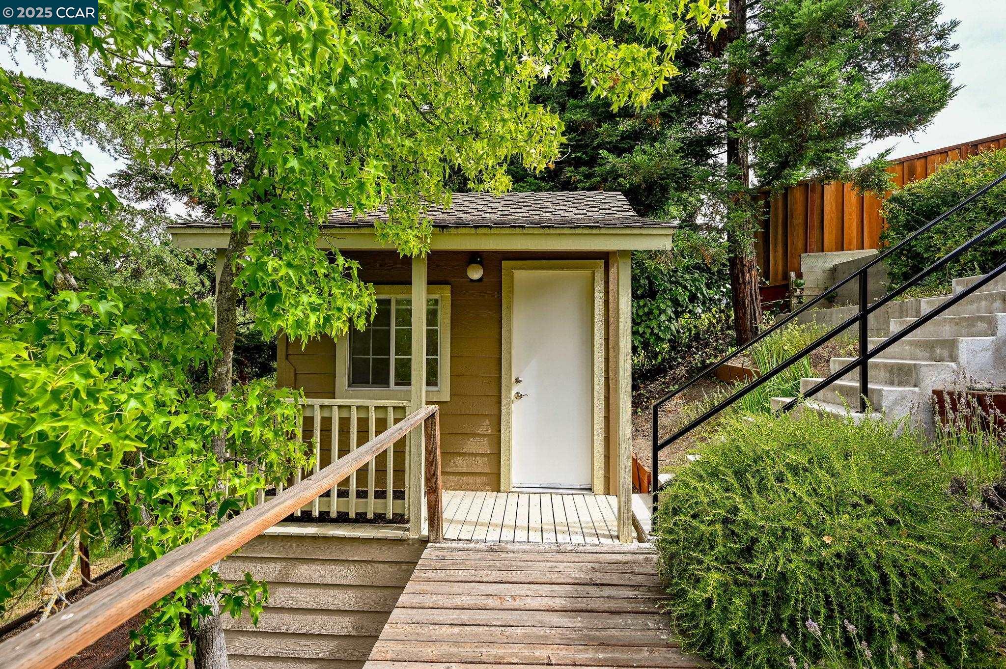 34 Willowview Ct