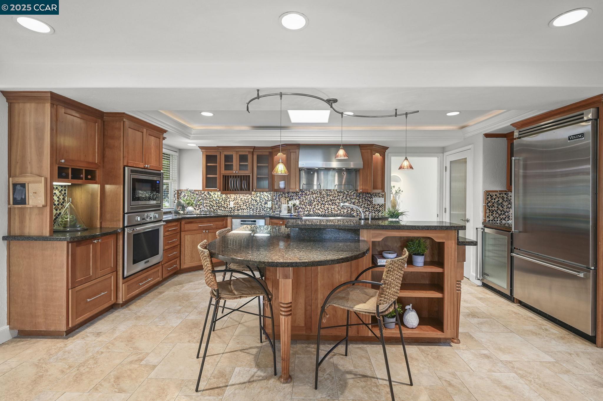 34 Willowview Ct