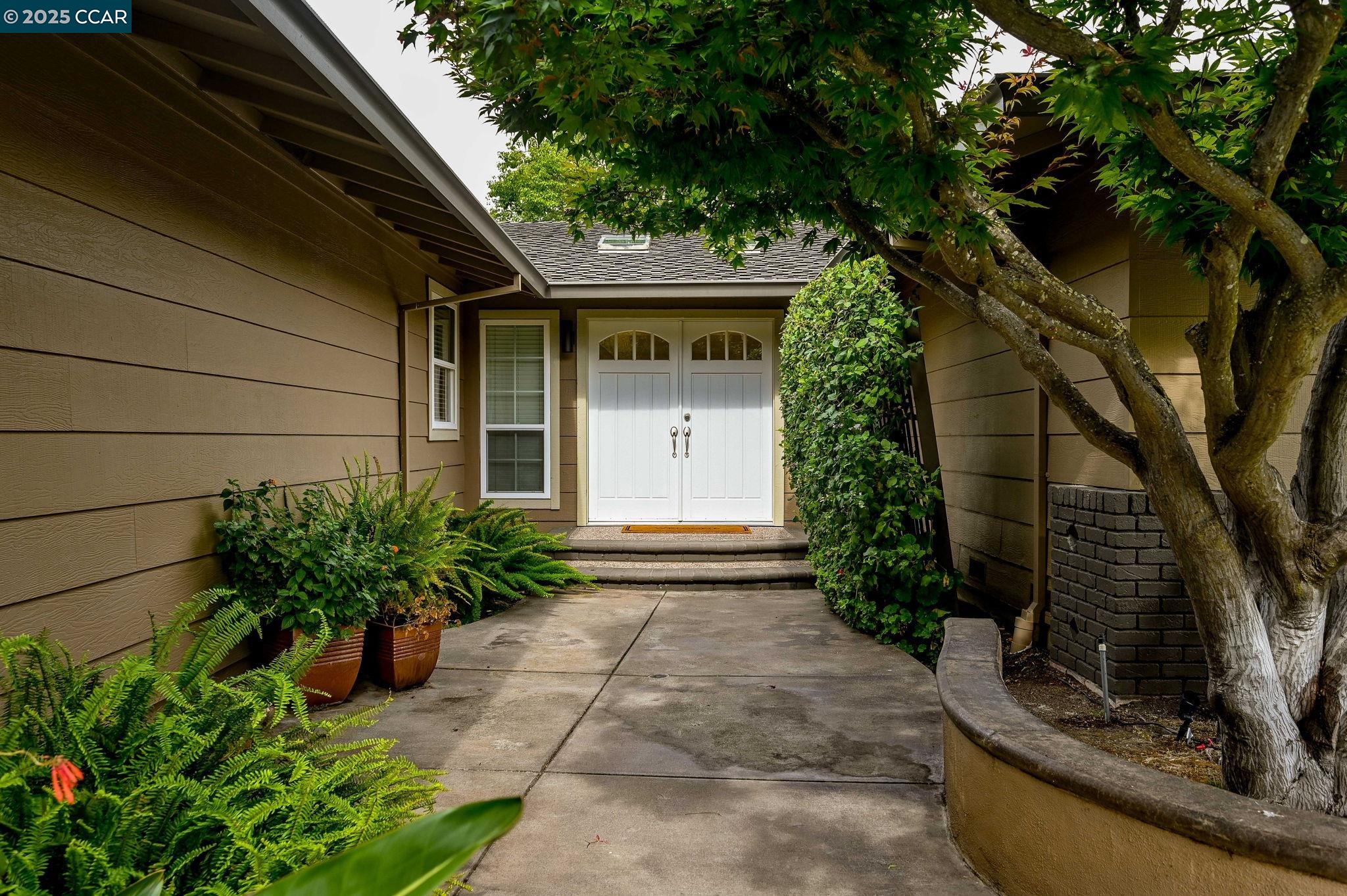 34 Willowview Ct