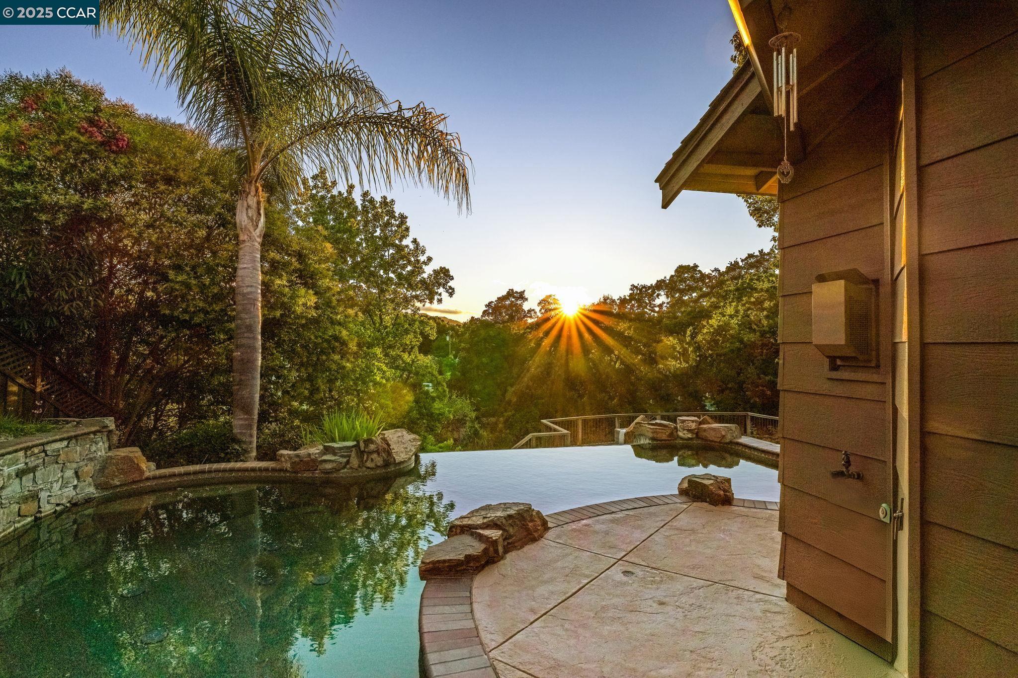 34 Willowview Ct