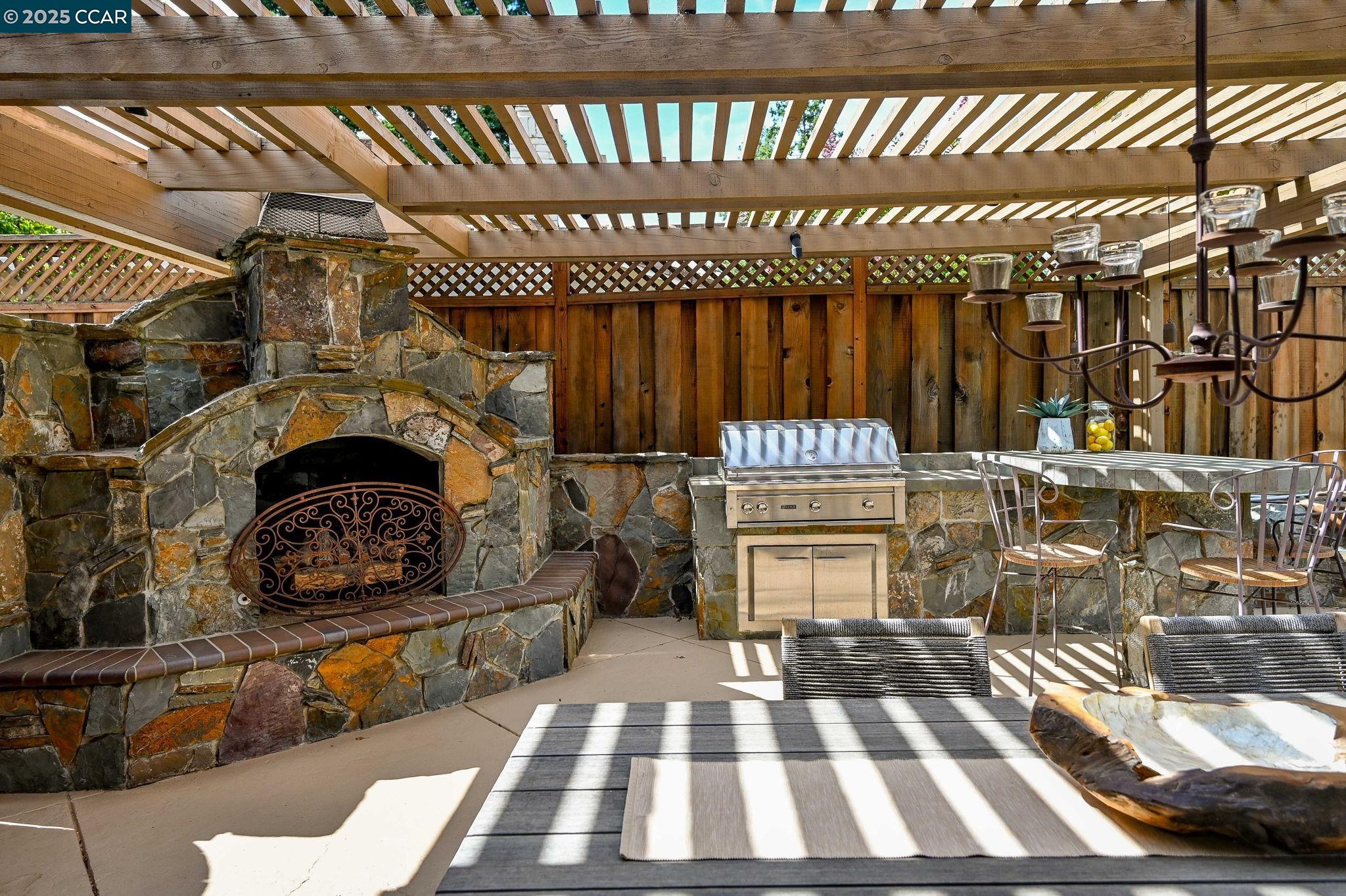 34 Willowview Ct
