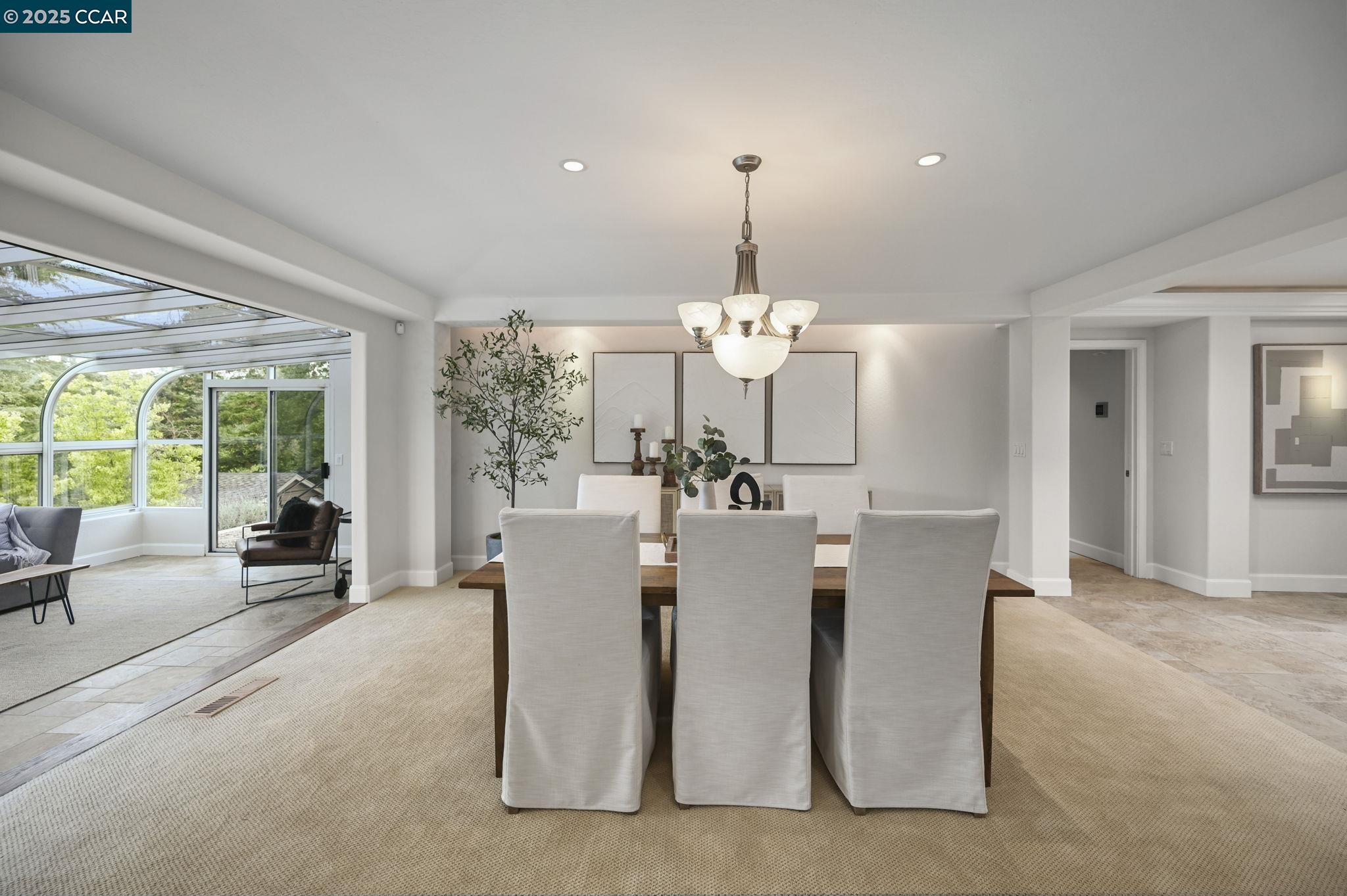 34 Willowview Ct
