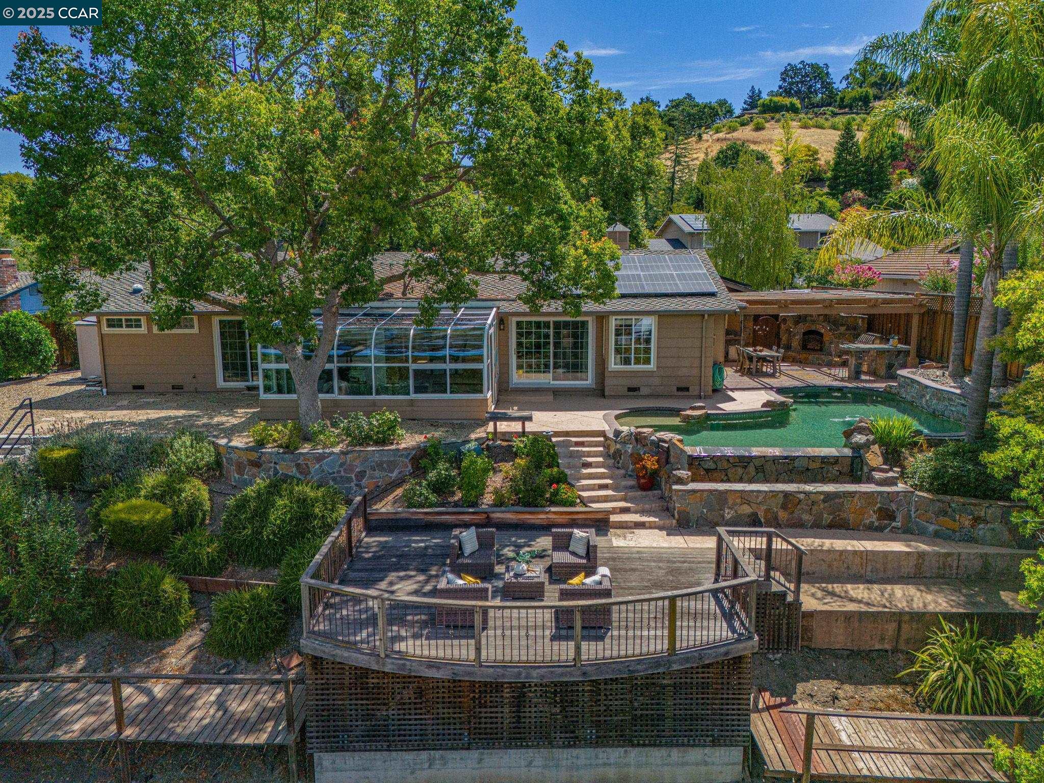 34 Willowview Ct