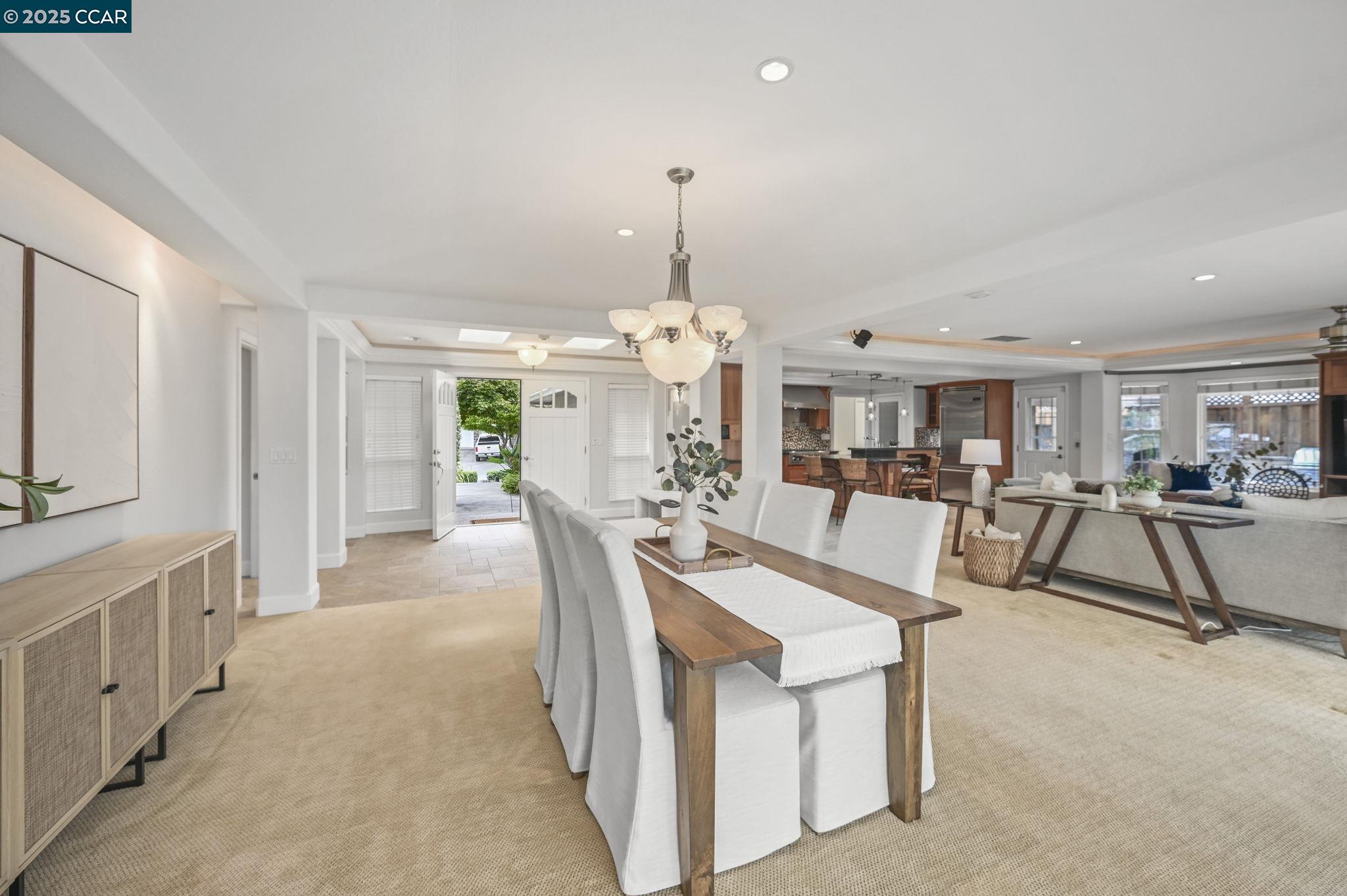 34 Willowview Ct
