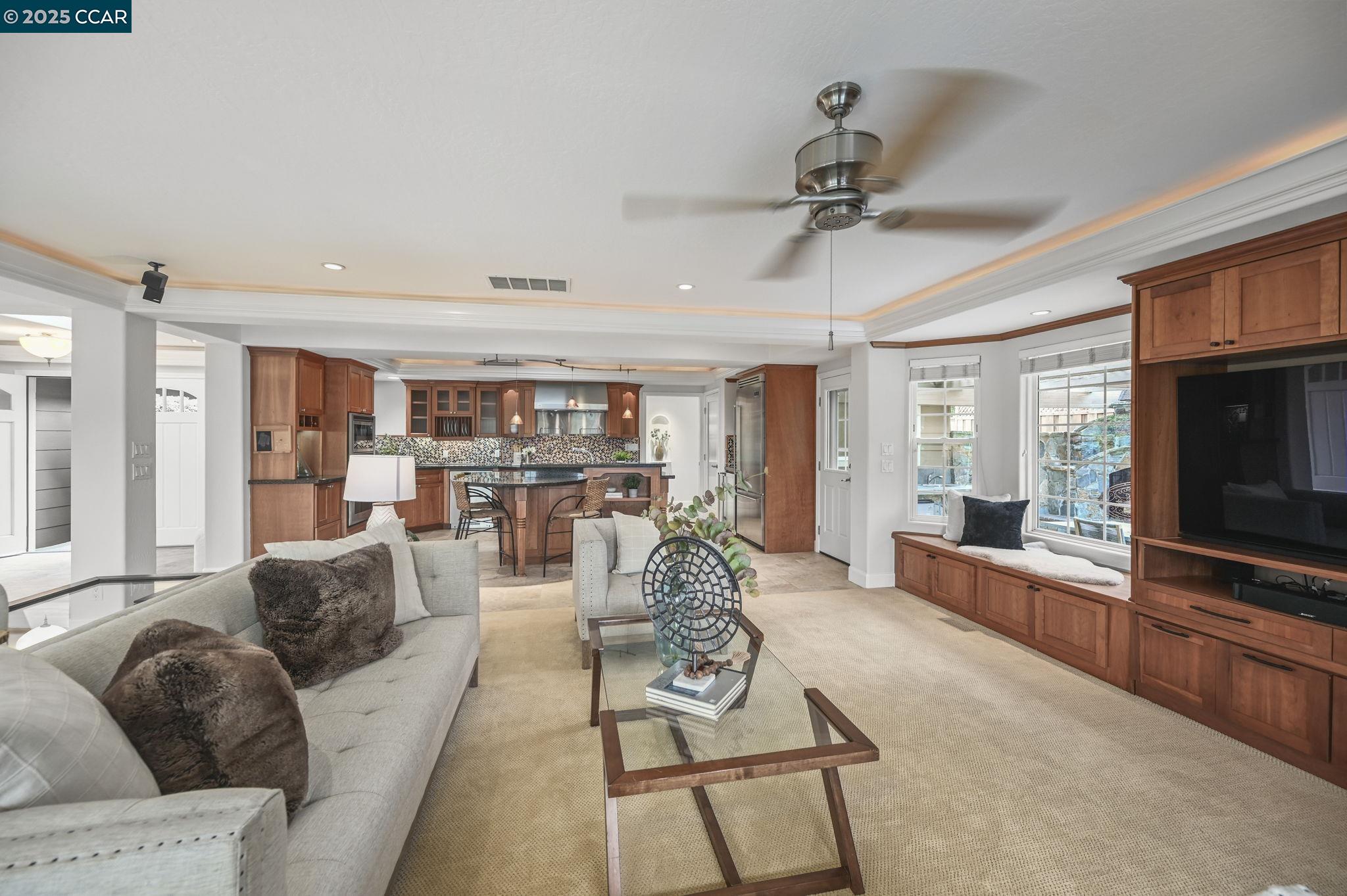 34 Willowview Ct
