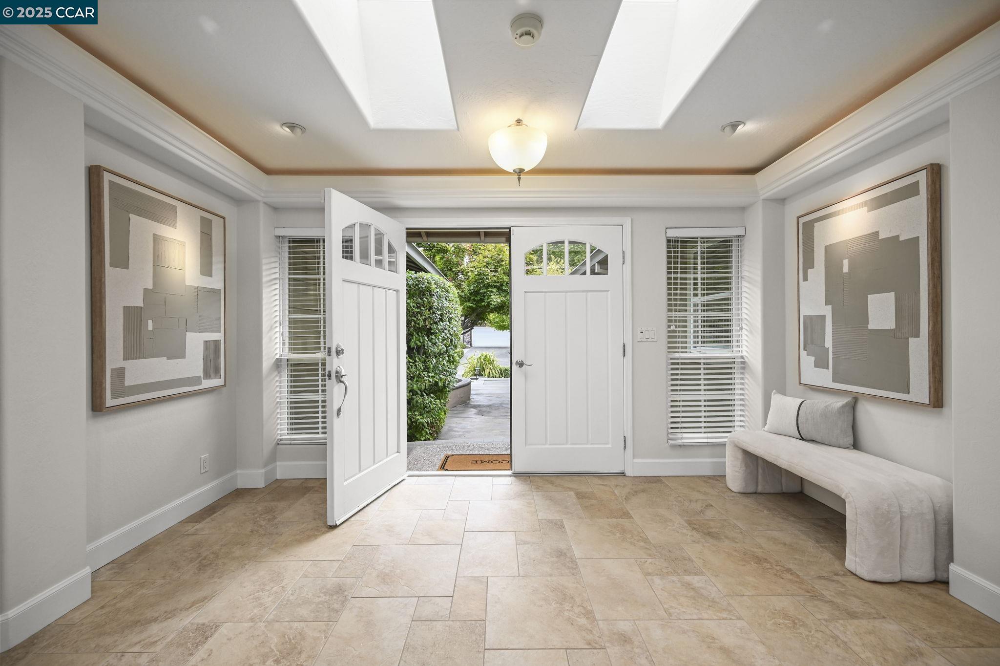 34 Willowview Ct