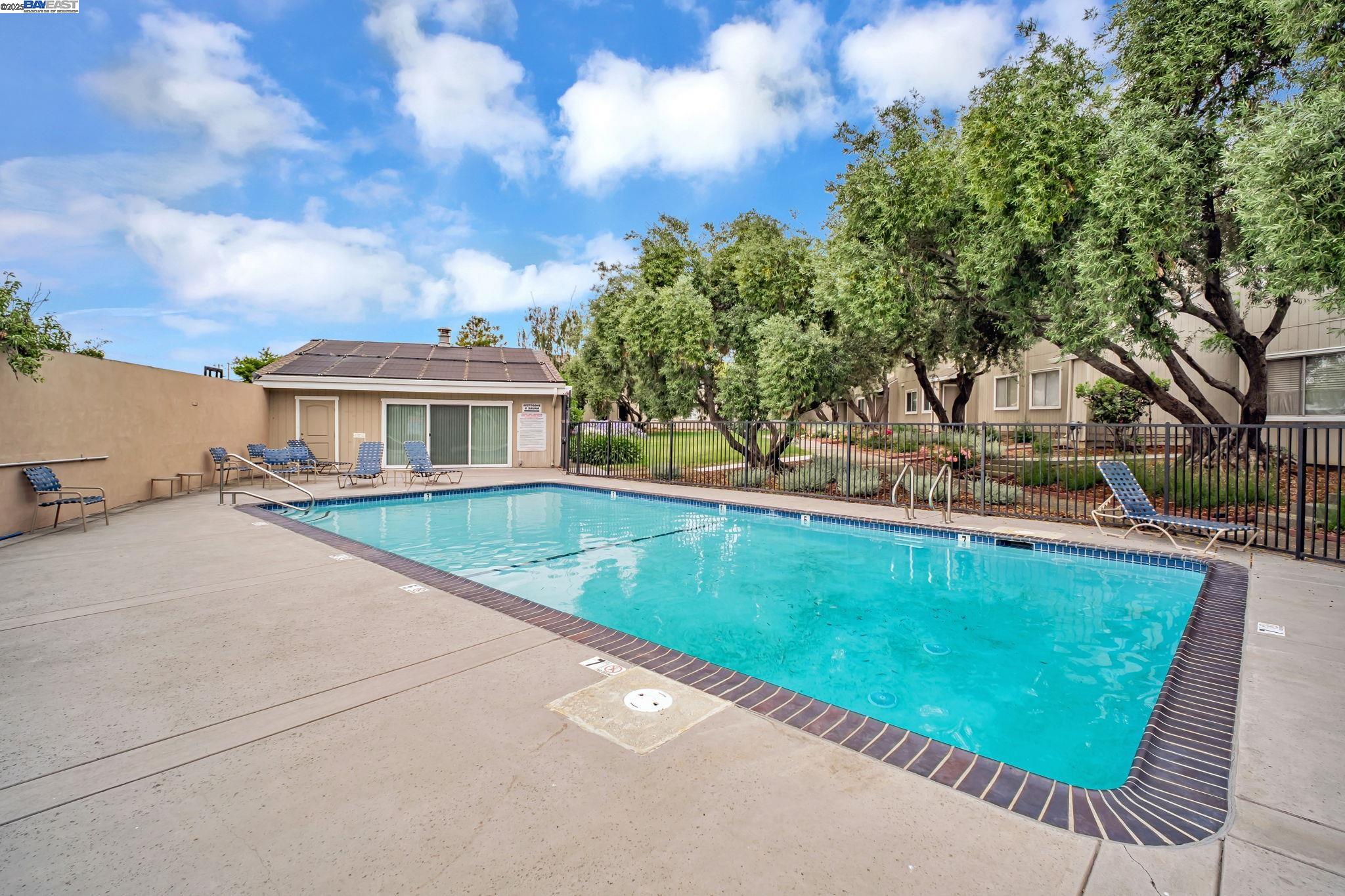 14413 Kings Ct