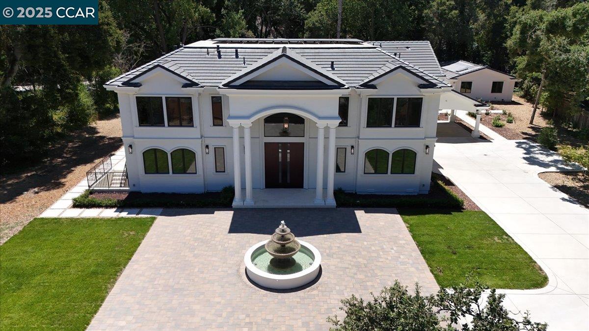 74 Middlefield Rd