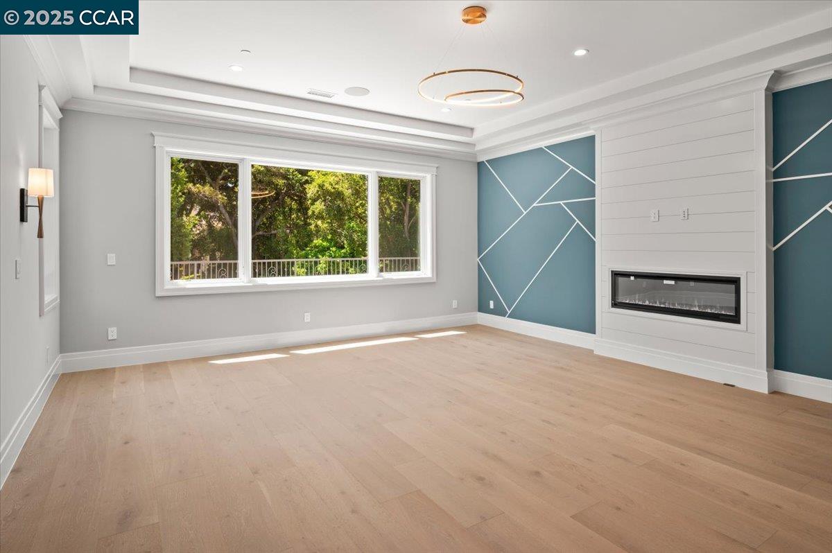 74 Middlefield Rd