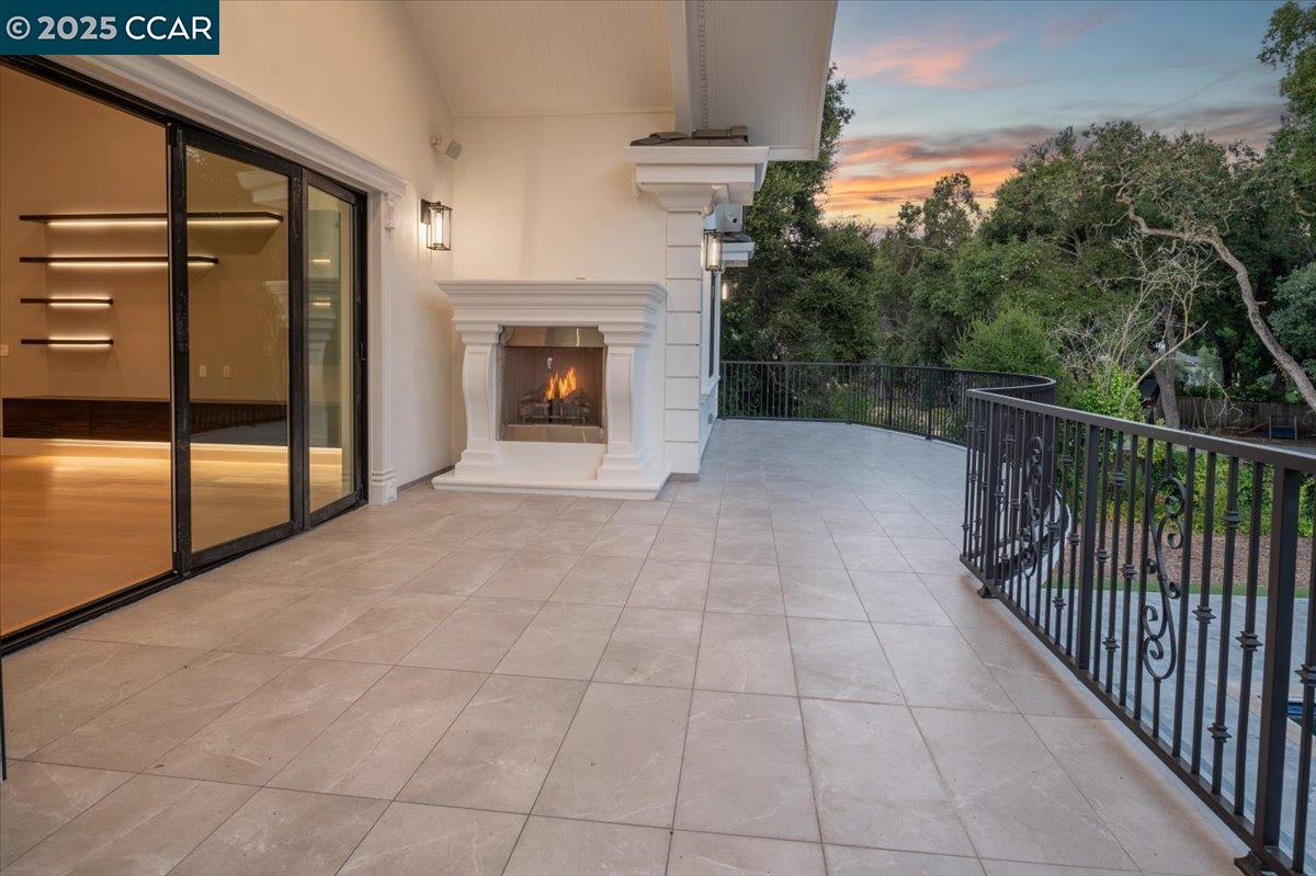74 Middlefield Rd