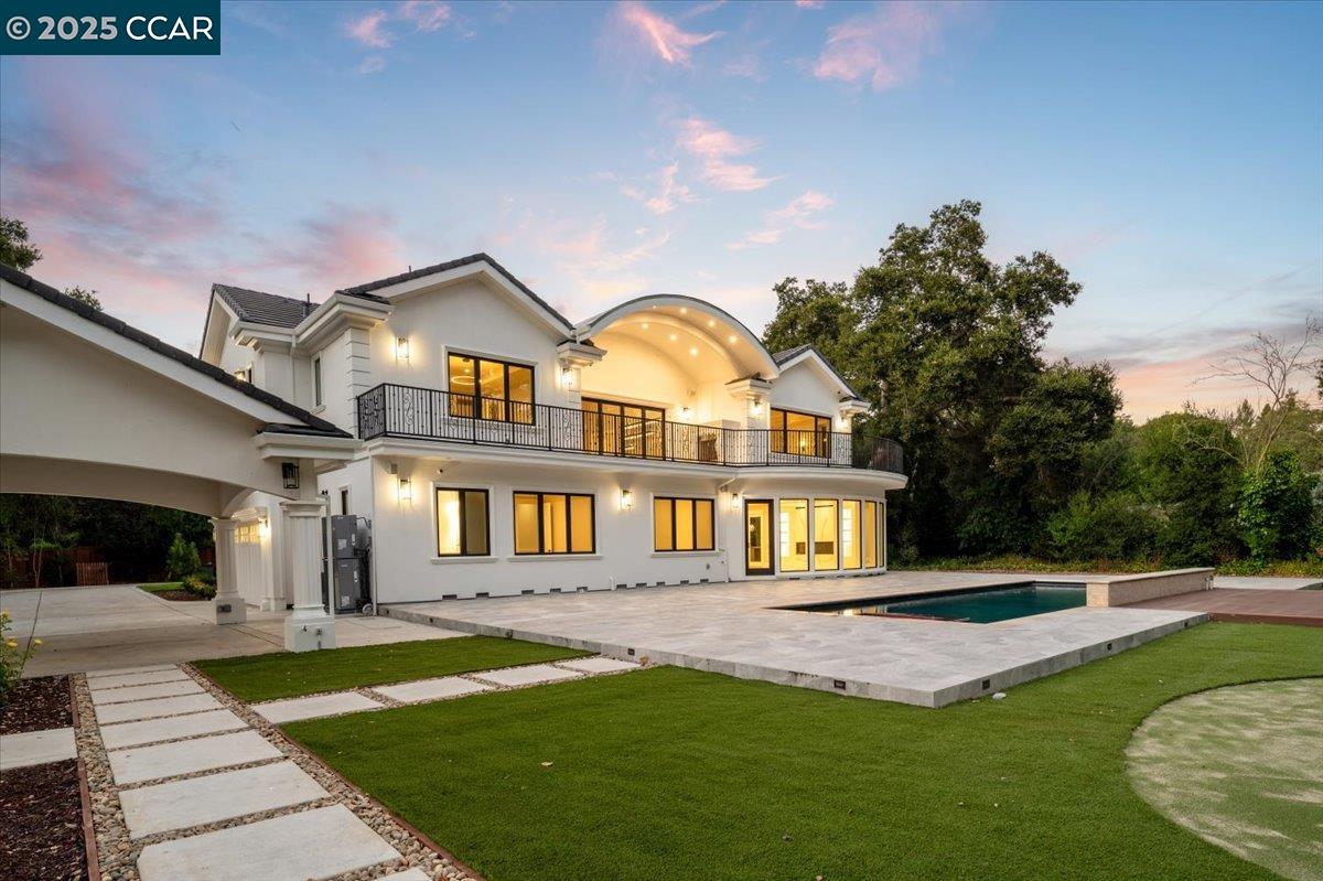 74 Middlefield Rd
