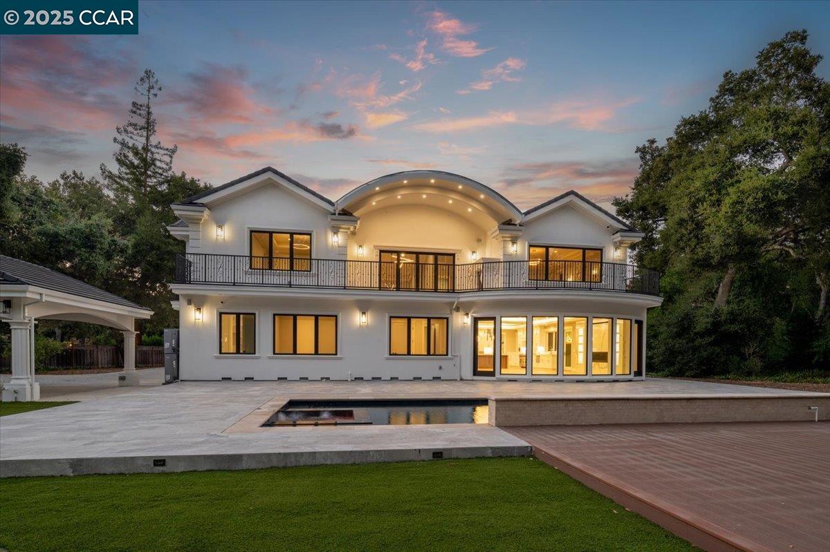 74 Middlefield Rd