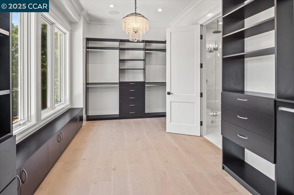 74 Middlefield Rd