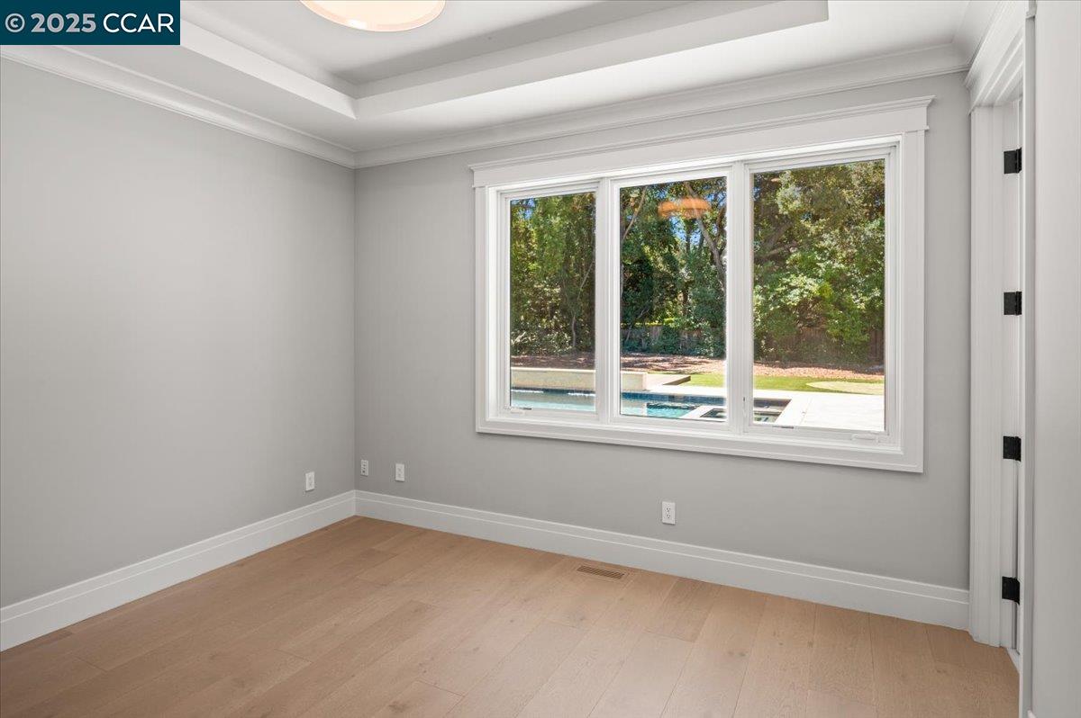 74 Middlefield Rd