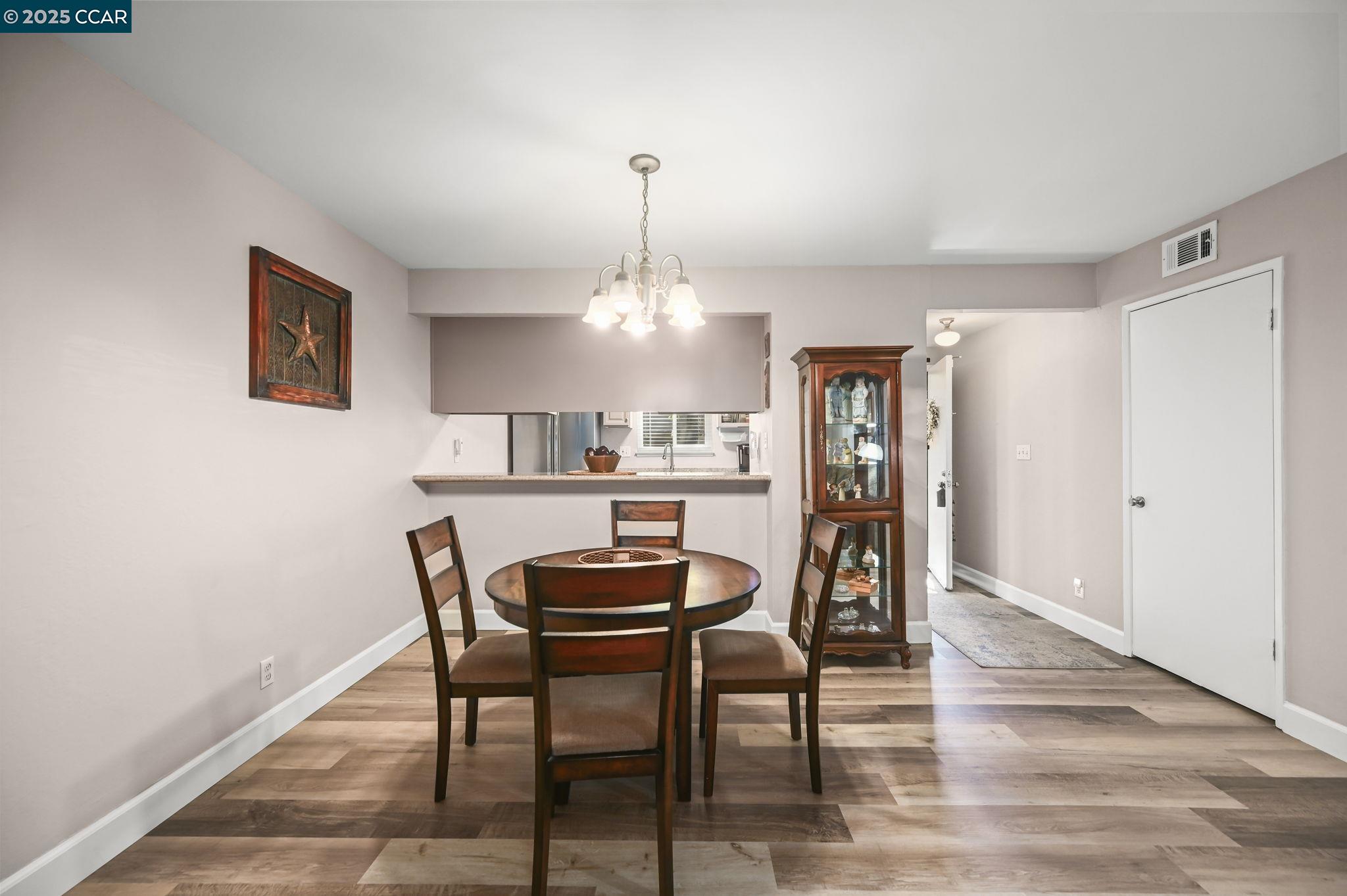 8112 Camelback Pl