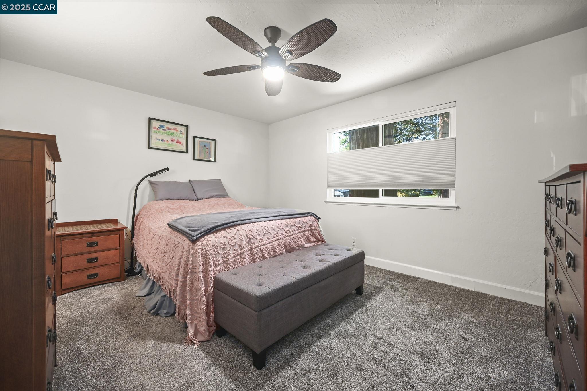 8112 Camelback Pl