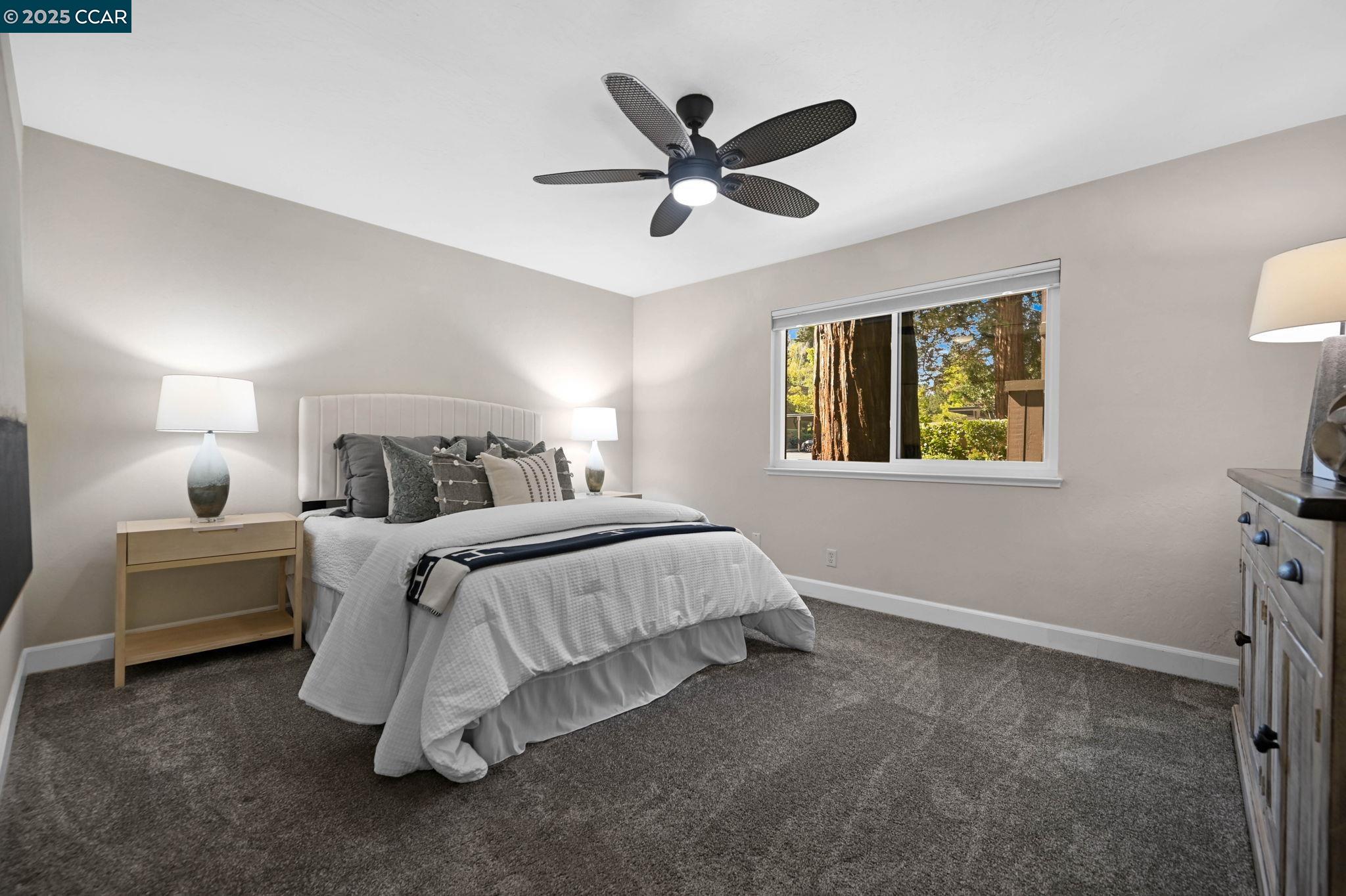 8112 Camelback Pl