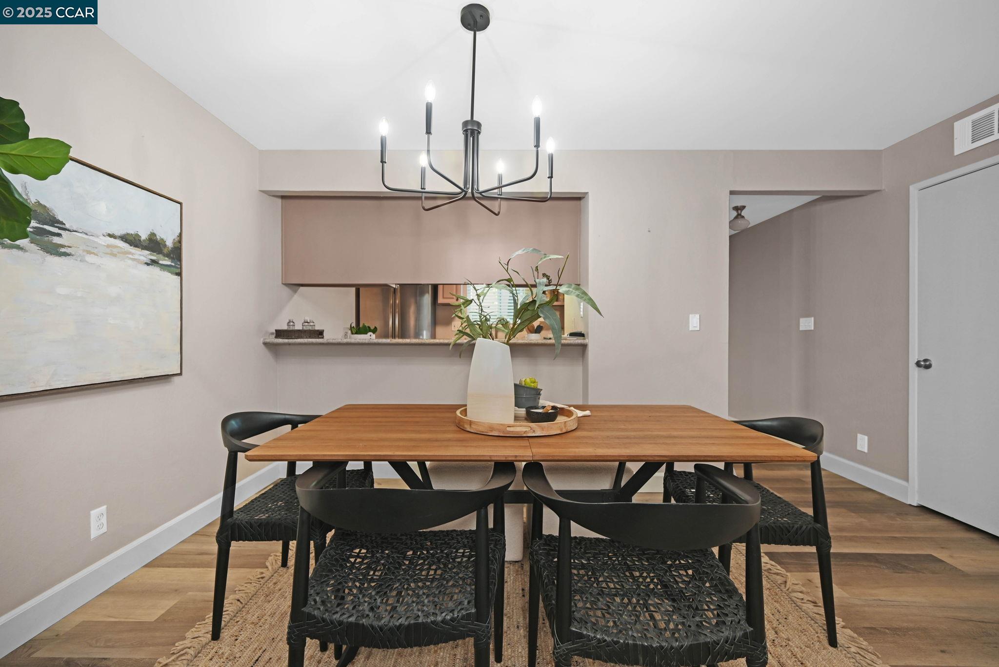 8112 Camelback Pl