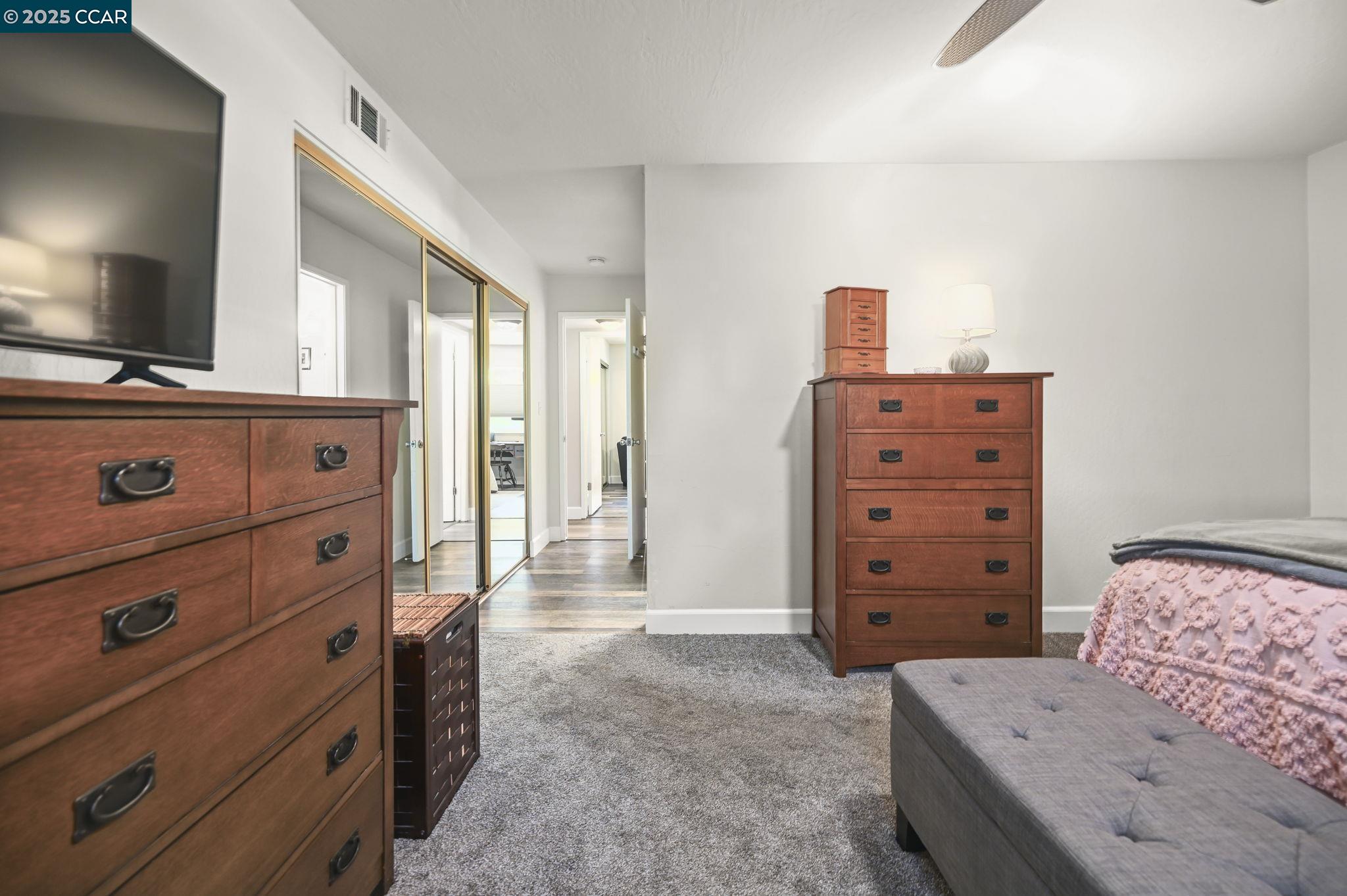 8112 Camelback Pl