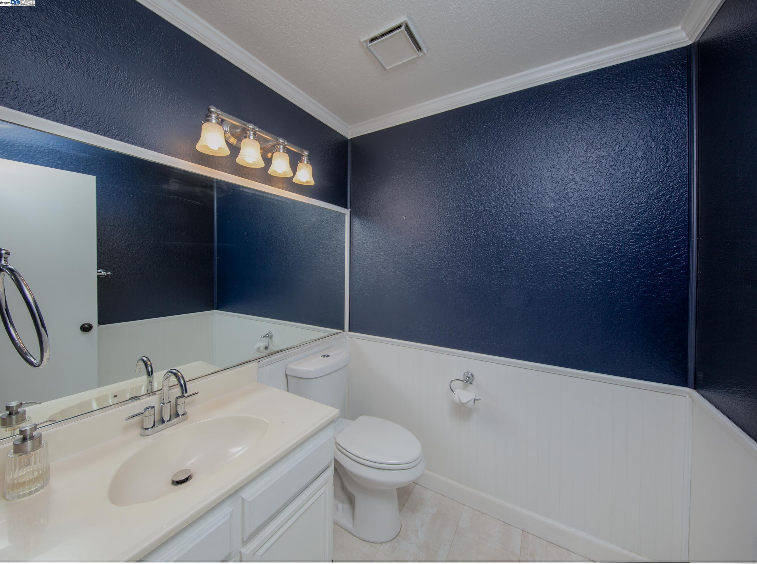 243 Northwood Commons