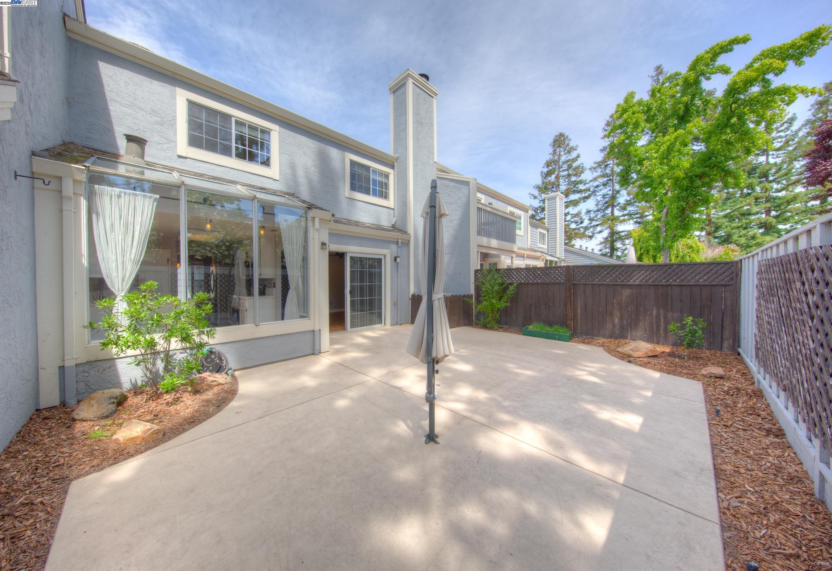243 Northwood Commons