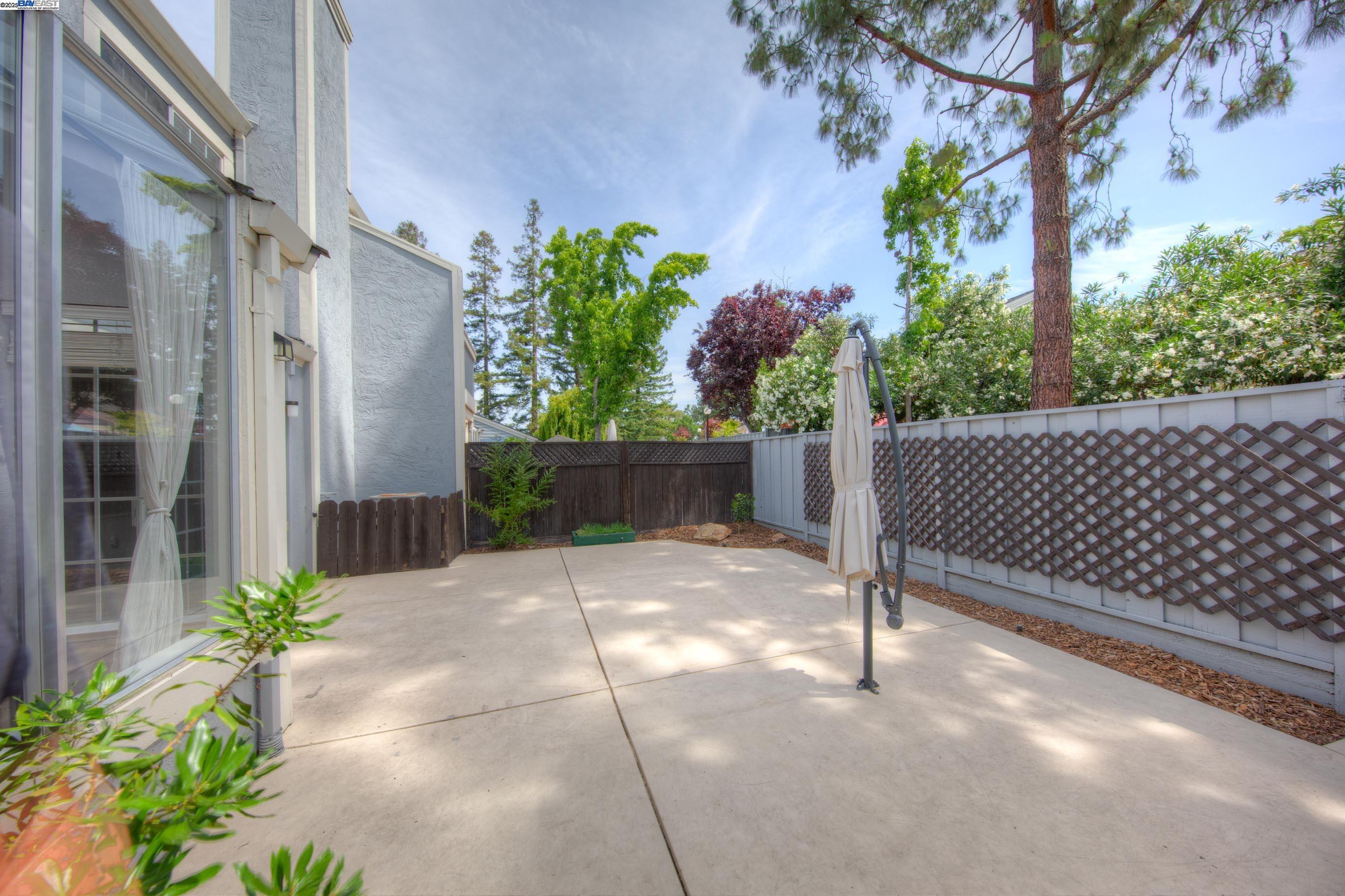 243 Northwood Commons