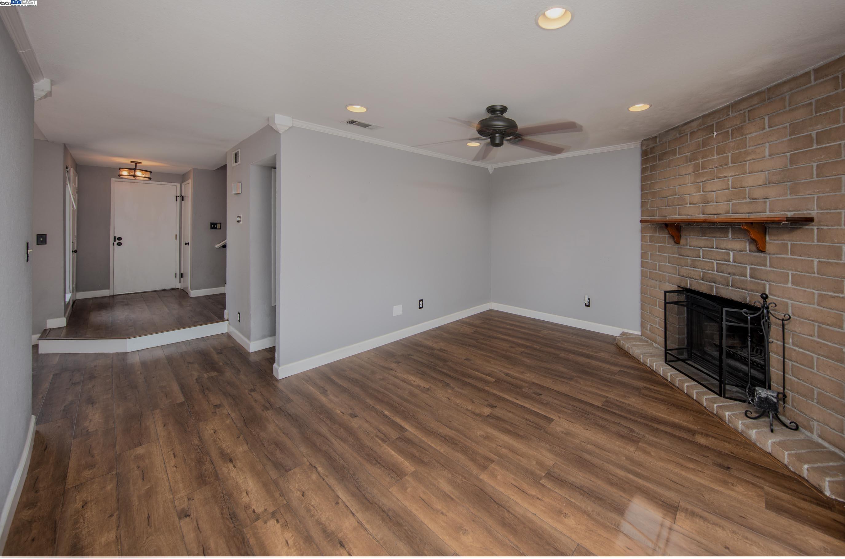 243 Northwood Commons