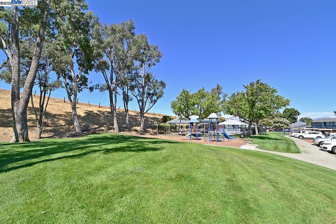 1031 Spring Valley CMN