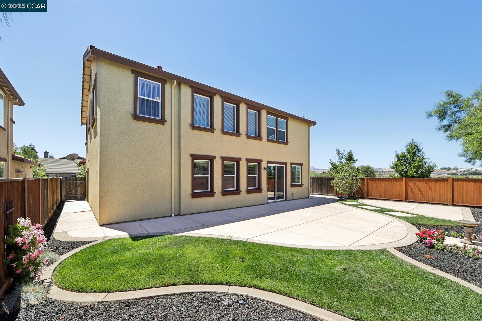 1610 Coventry Dr