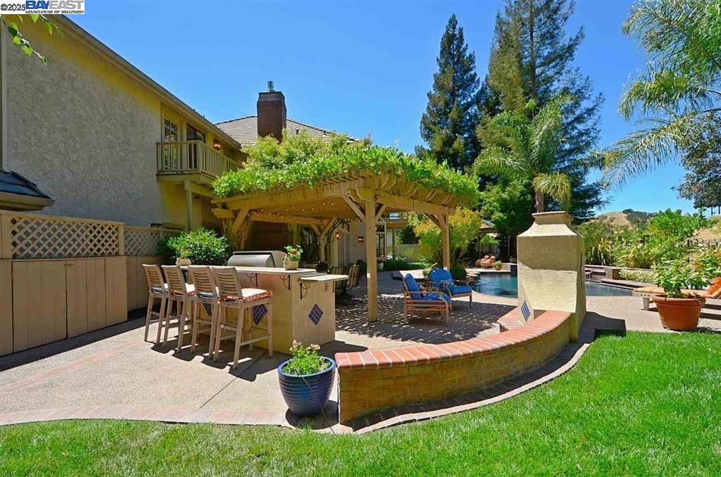 5045 Blackhawk Dr.
