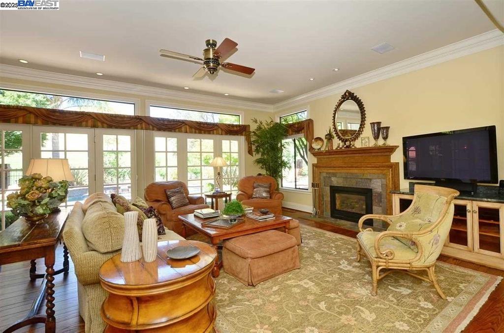 5045 Blackhawk Dr.