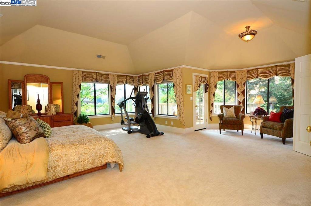 5045 Blackhawk Dr.