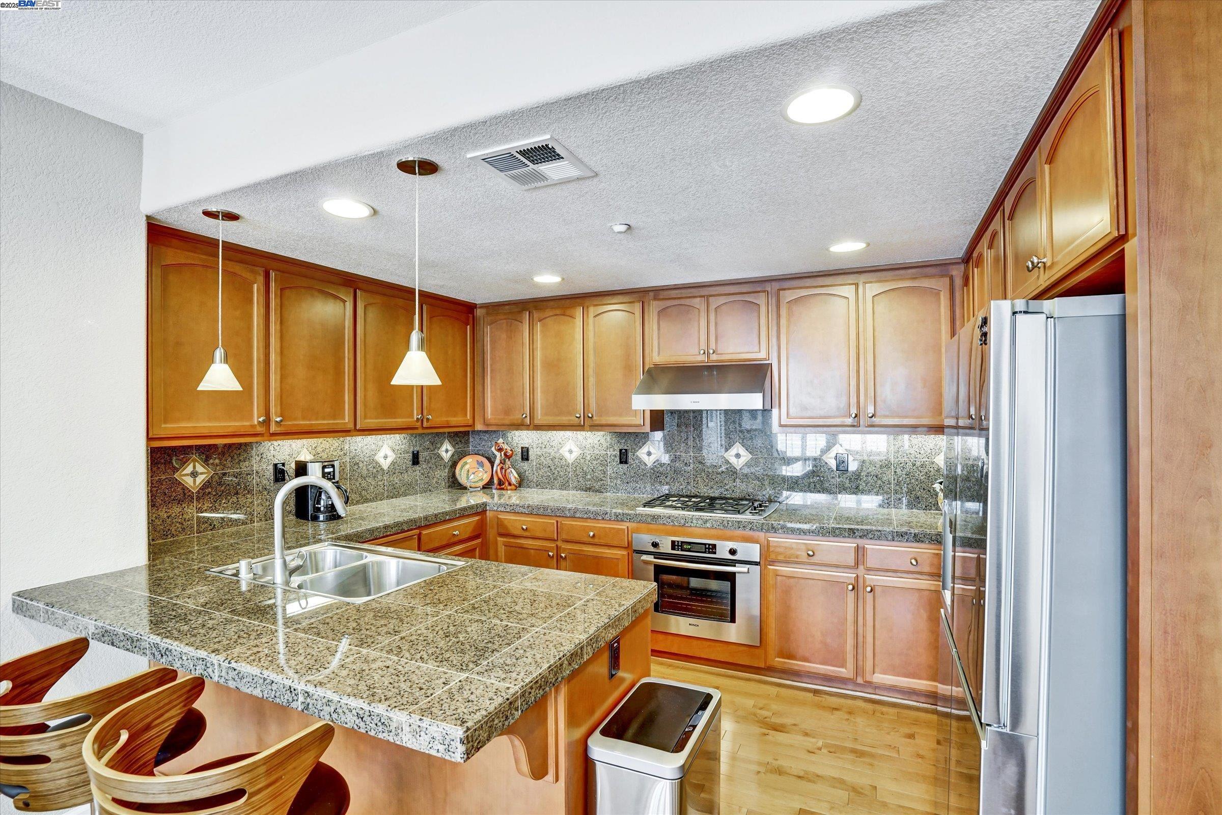 574 Dovecote Ln # 1